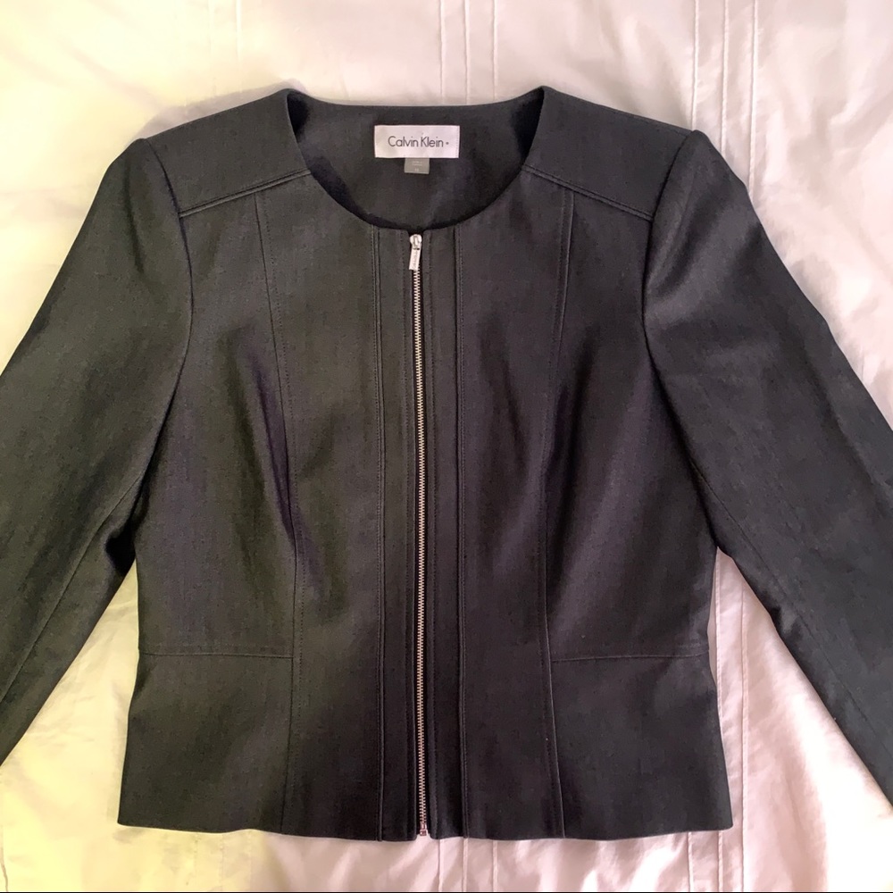 ✨NWOT✨ Calvin Klein zip-front suit jacket